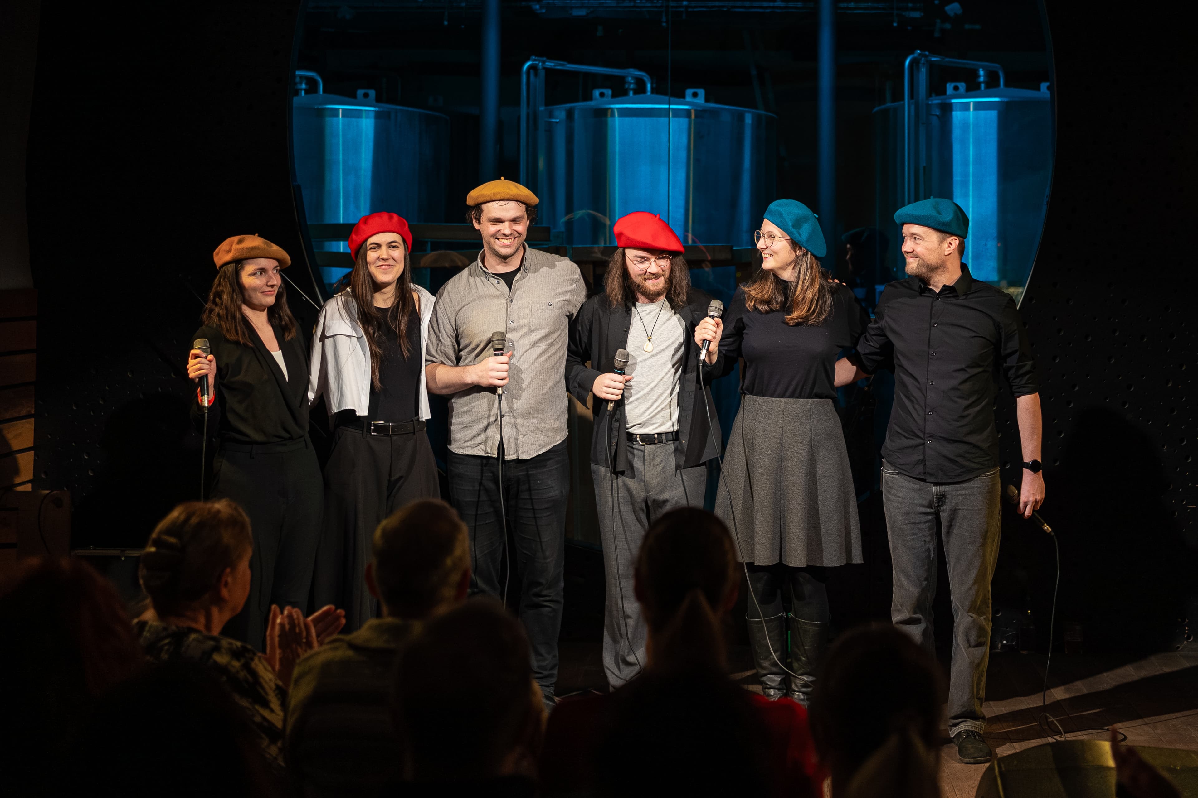 Intonic — a six-voice a cappella group from Prague